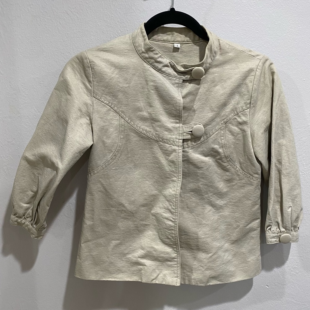 3/4 long sleeves jacket in khaki color